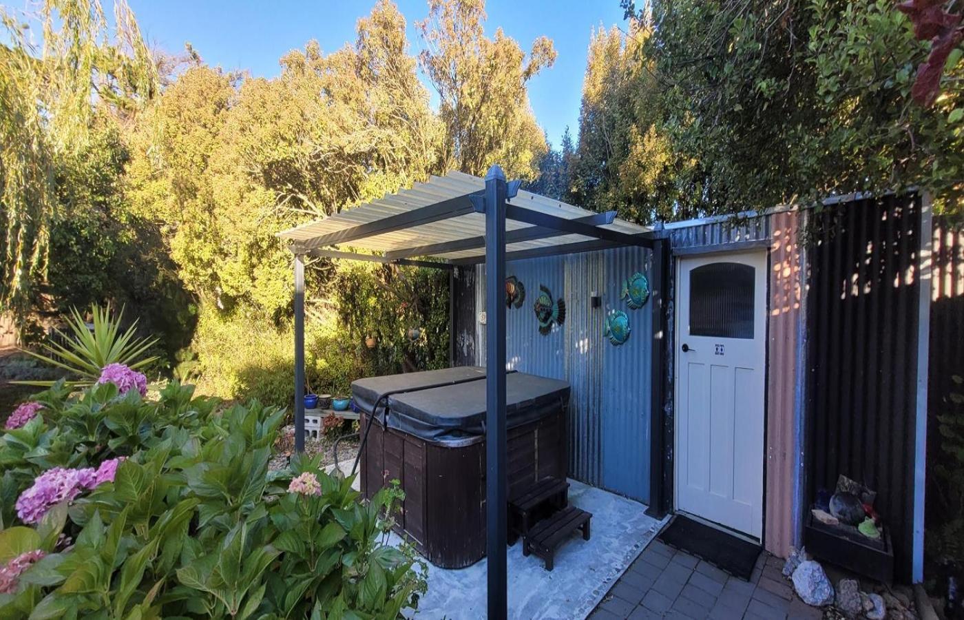 Fantail At Bluestone Retreat Villa Leeston Exterior photo